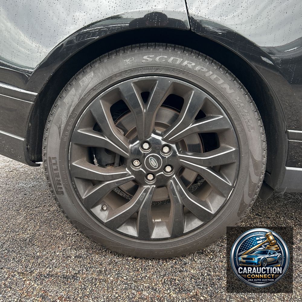 2020 Land Rover Range Rover P525 HSE