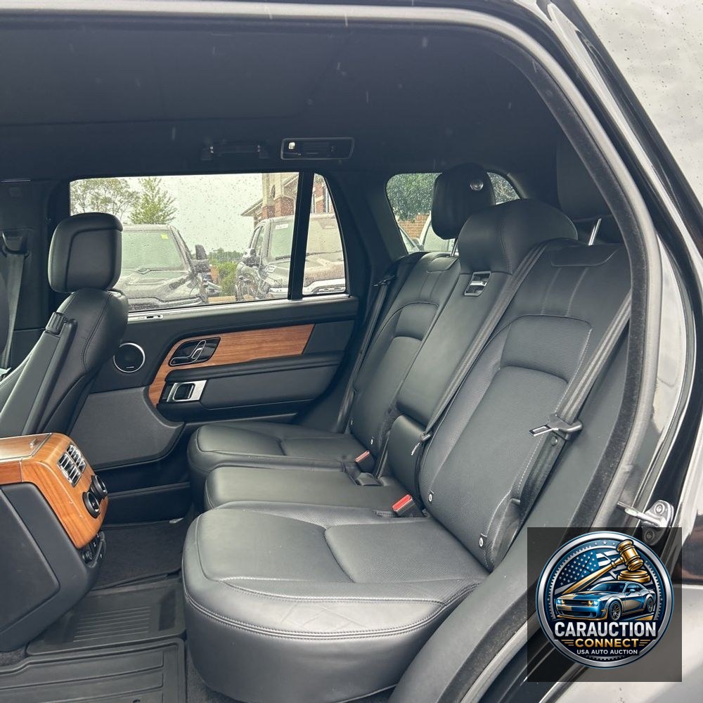 2020 Land Rover Range Rover P525 HSE