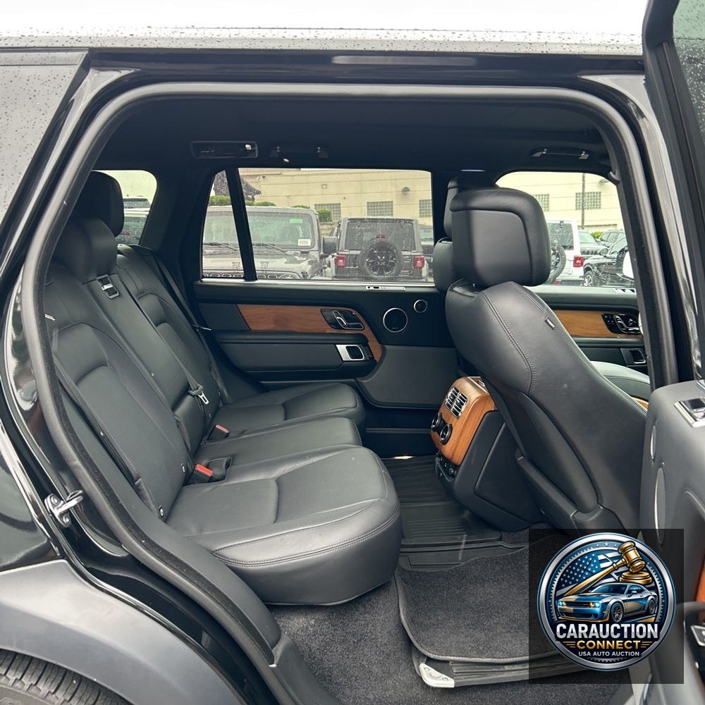 2020 Land Rover Range Rover P525 HSE
