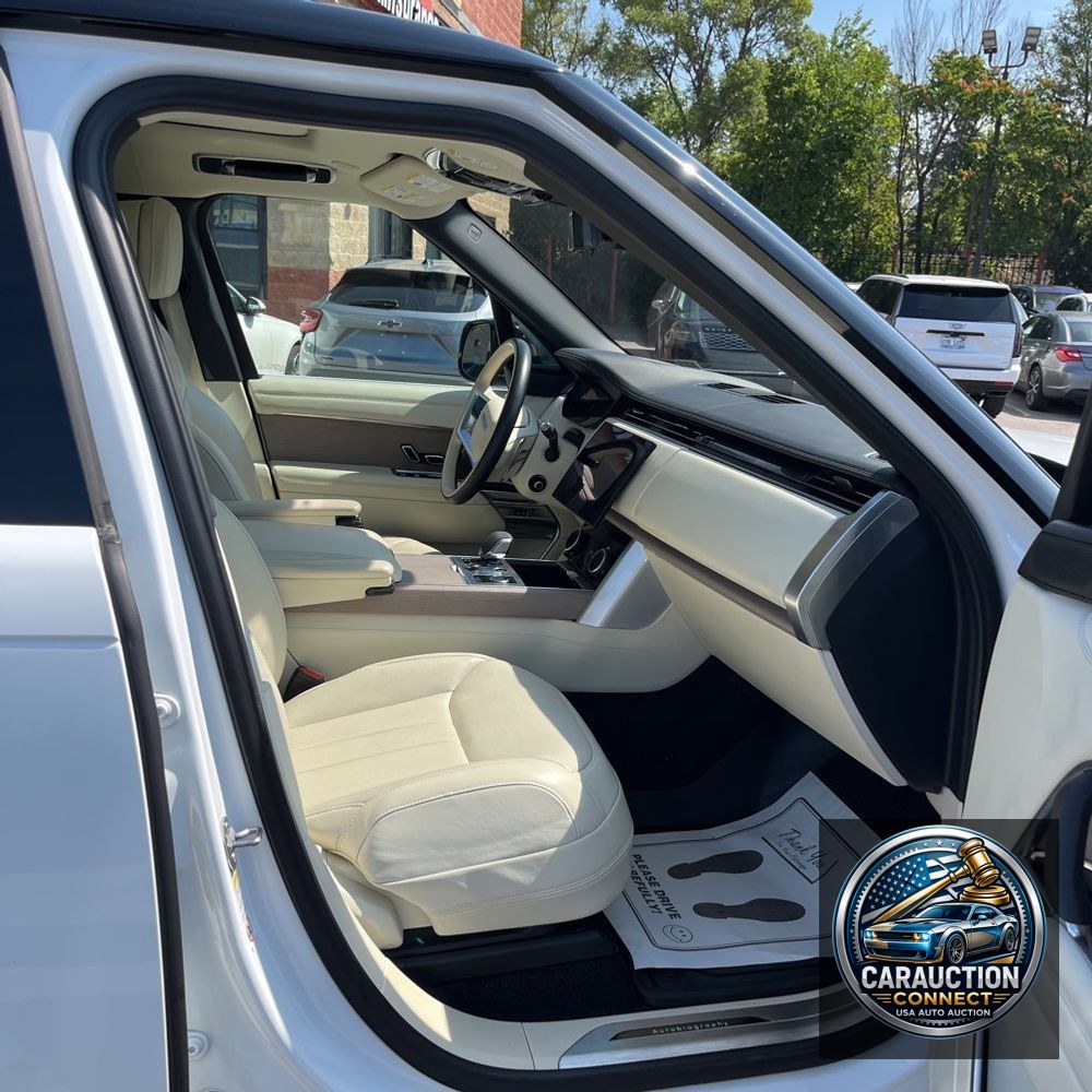 2023 Land Rover Range Rover P530 Autobiography LWB
