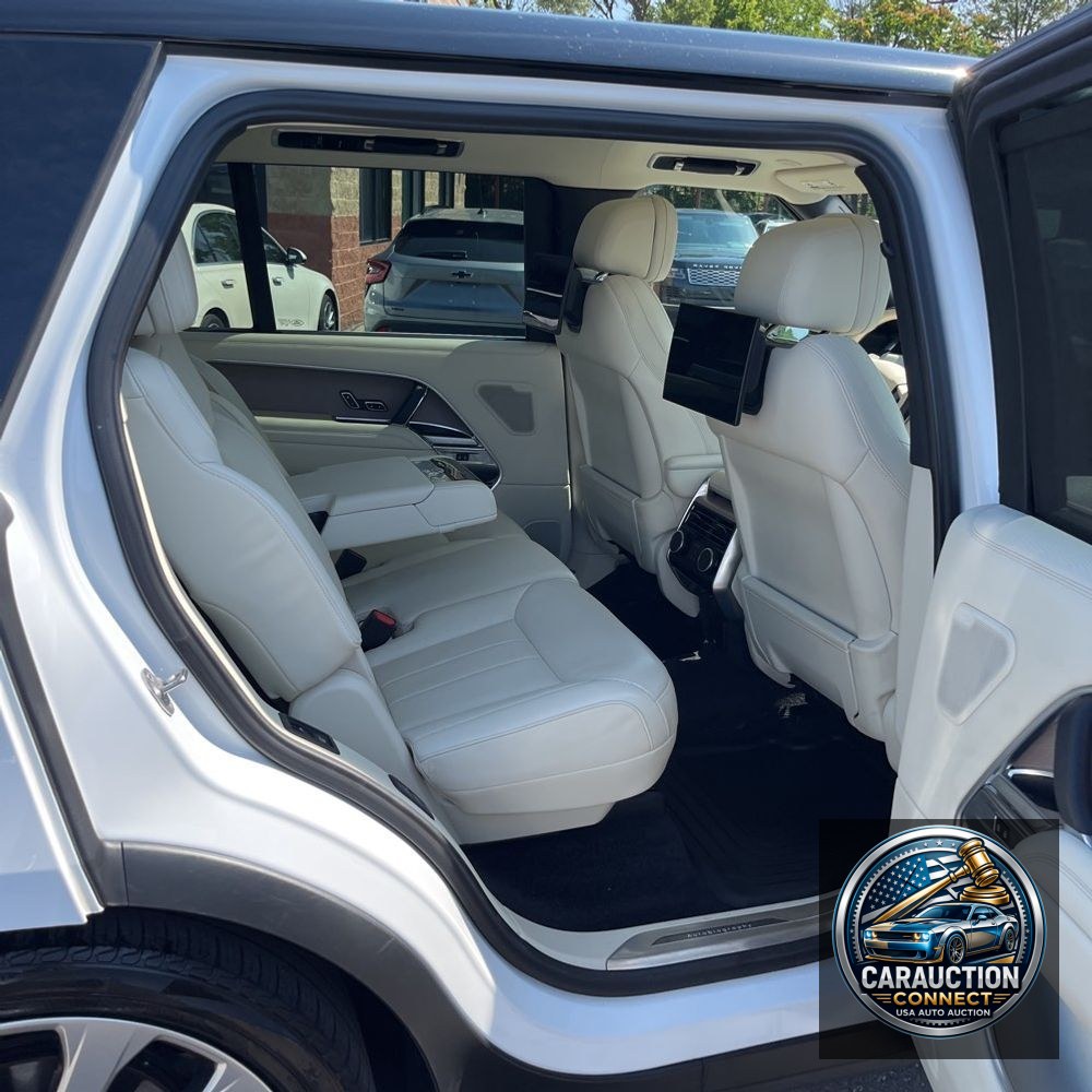 2023 Land Rover Range Rover P530 Autobiography LWB