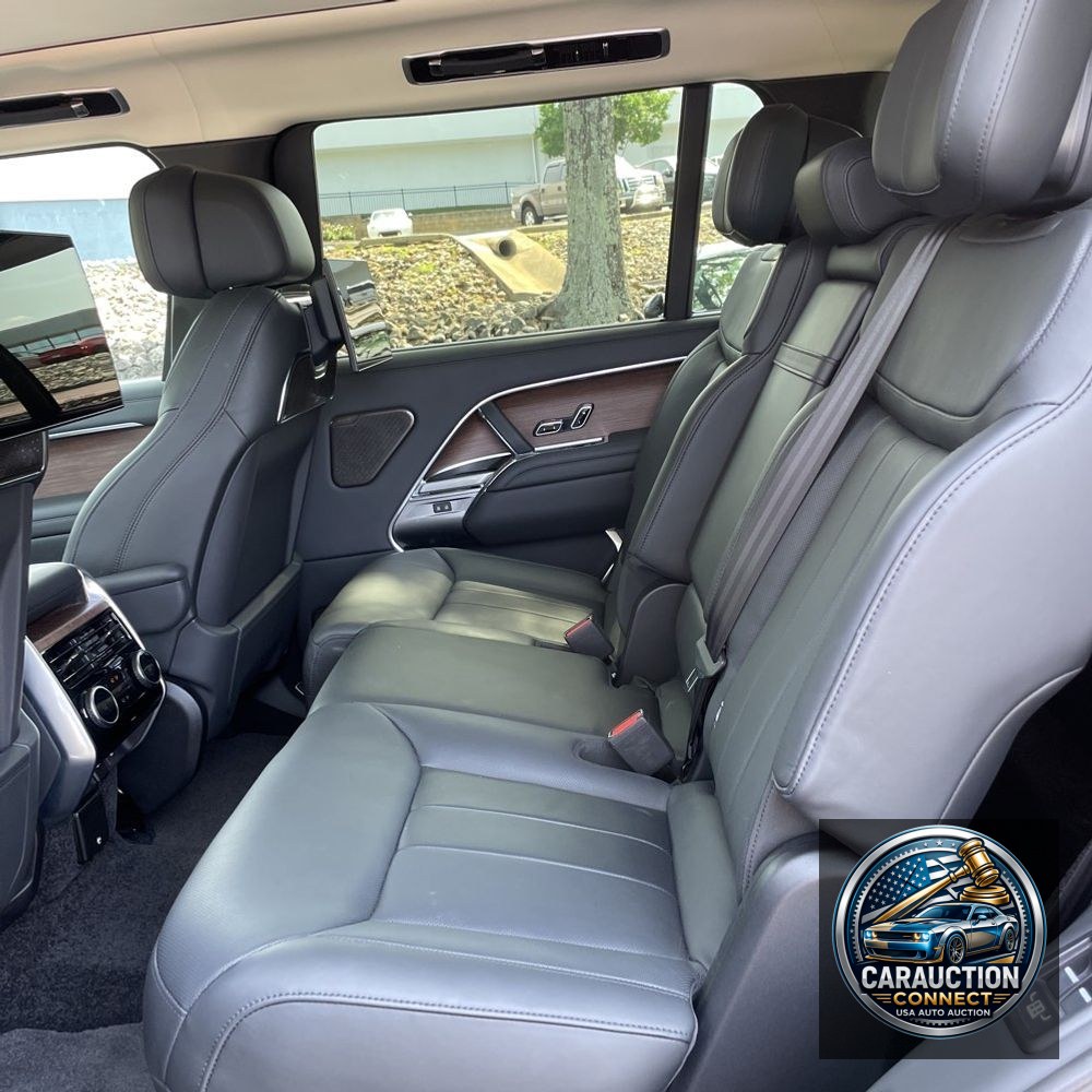 2024 Land Rover Range Rover P530 Autobiography LWB
