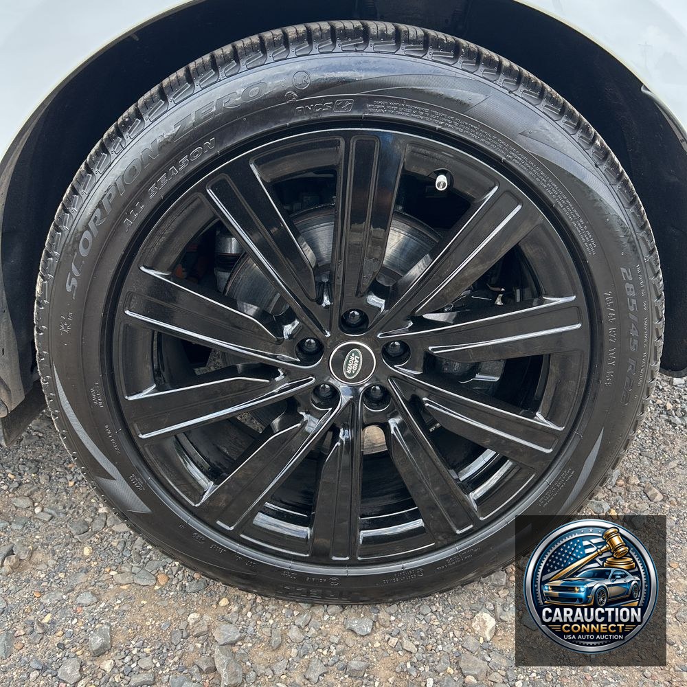 2023 Land Rover Range Rover P530 SE