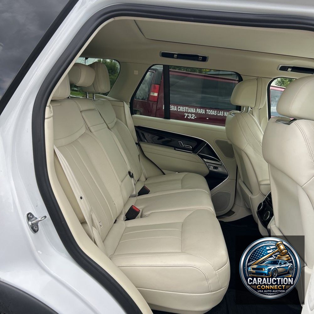 2023 Land Rover Range Rover P530 SE