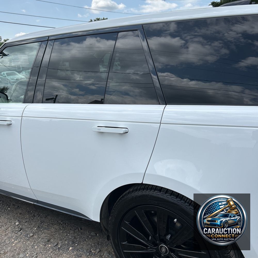 2023 Land Rover Range Rover P530 SE