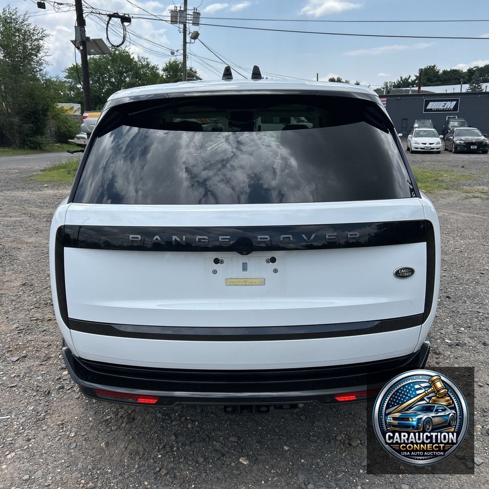 2023 Land Rover Range Rover P530 SE