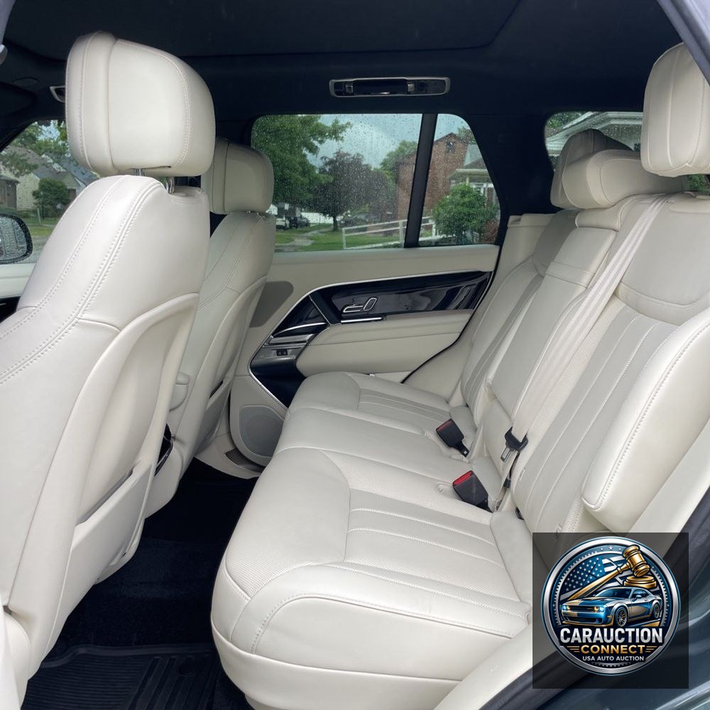 2023 Land Rover Range Rover P530 SE