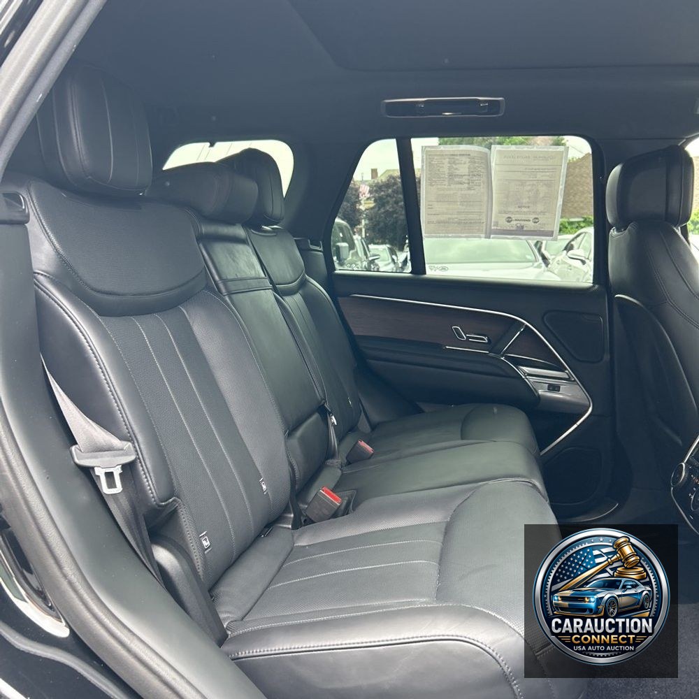 2023 Land Rover Range Rover P530 SE