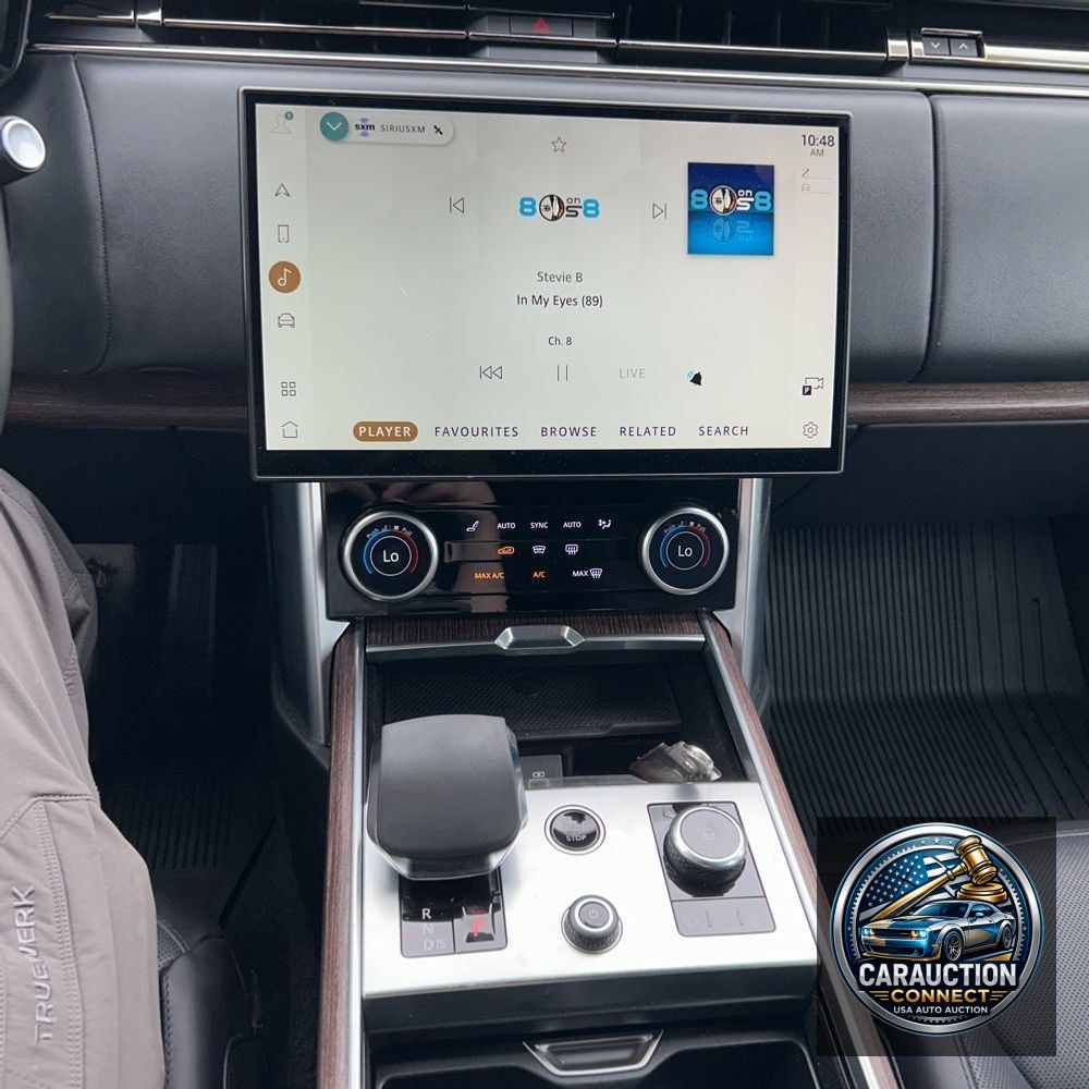 2023 Land Rover Range Rover P530 SE