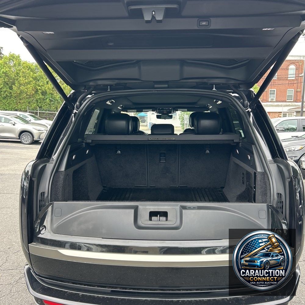 2023 Land Rover Range Rover P530 SE