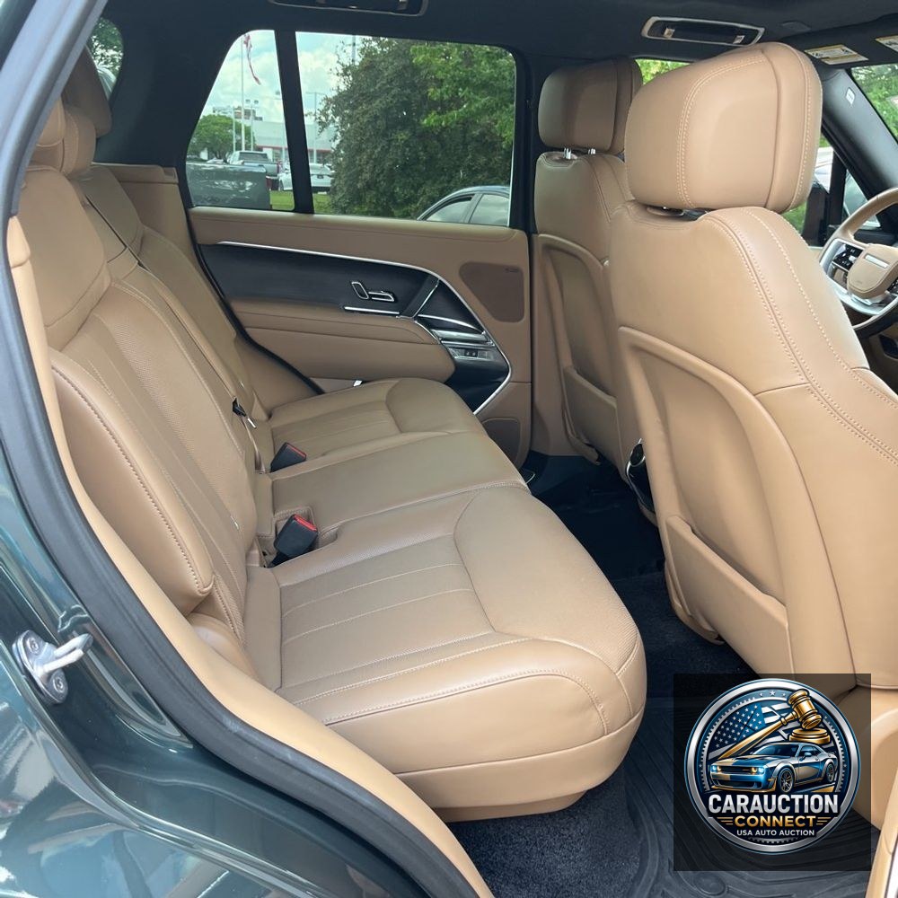 2023 Land Rover Range Rover P530 SE