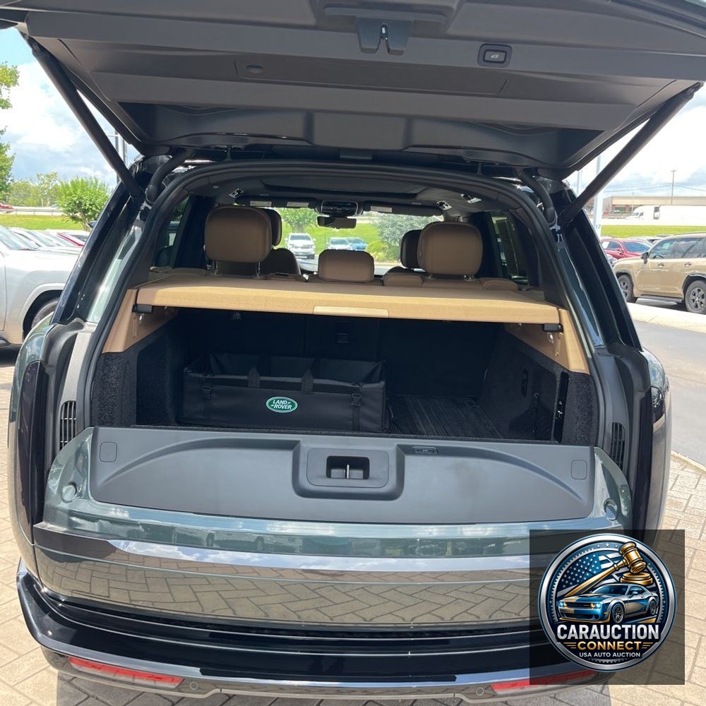 2023 Land Rover Range Rover P530 SE