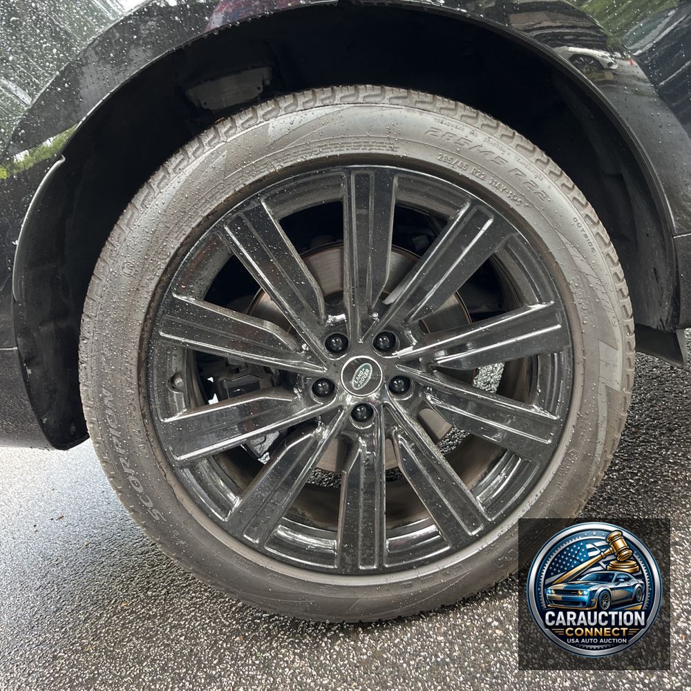 2023 Land Rover Range Rover P530 SE