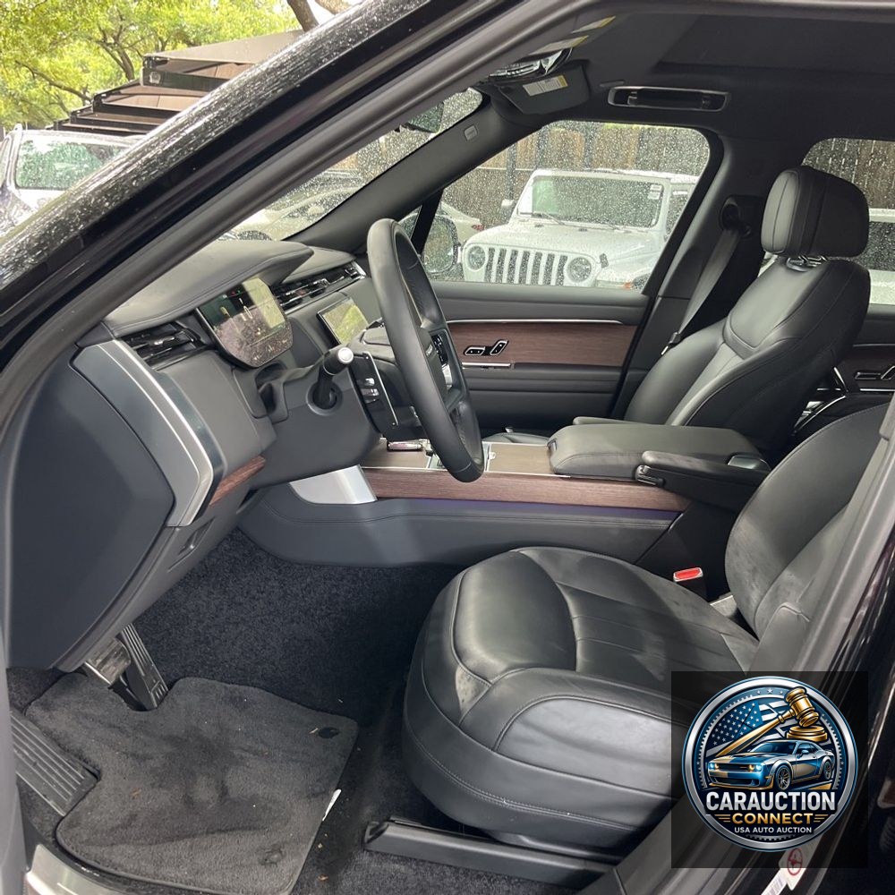 2023 Land Rover Range Rover P530 SE