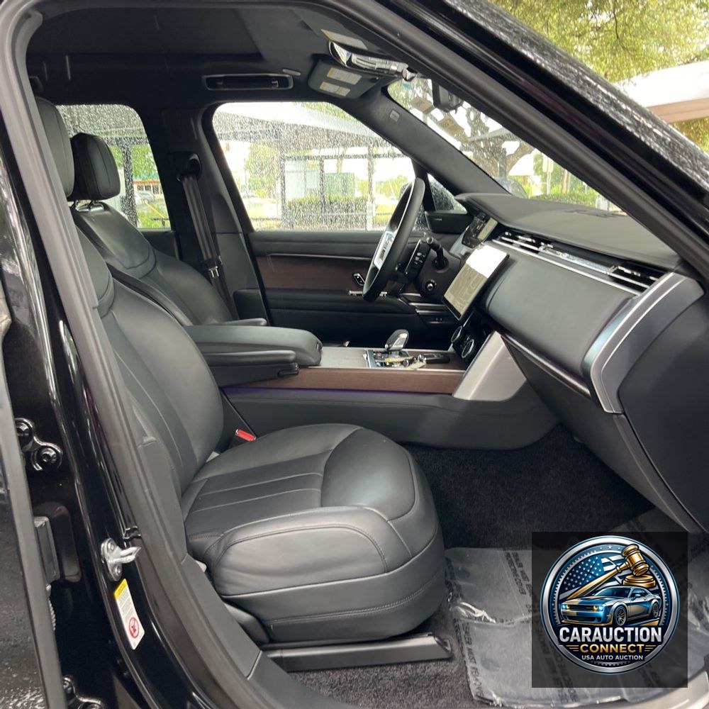 2023 Land Rover Range Rover P530 SE