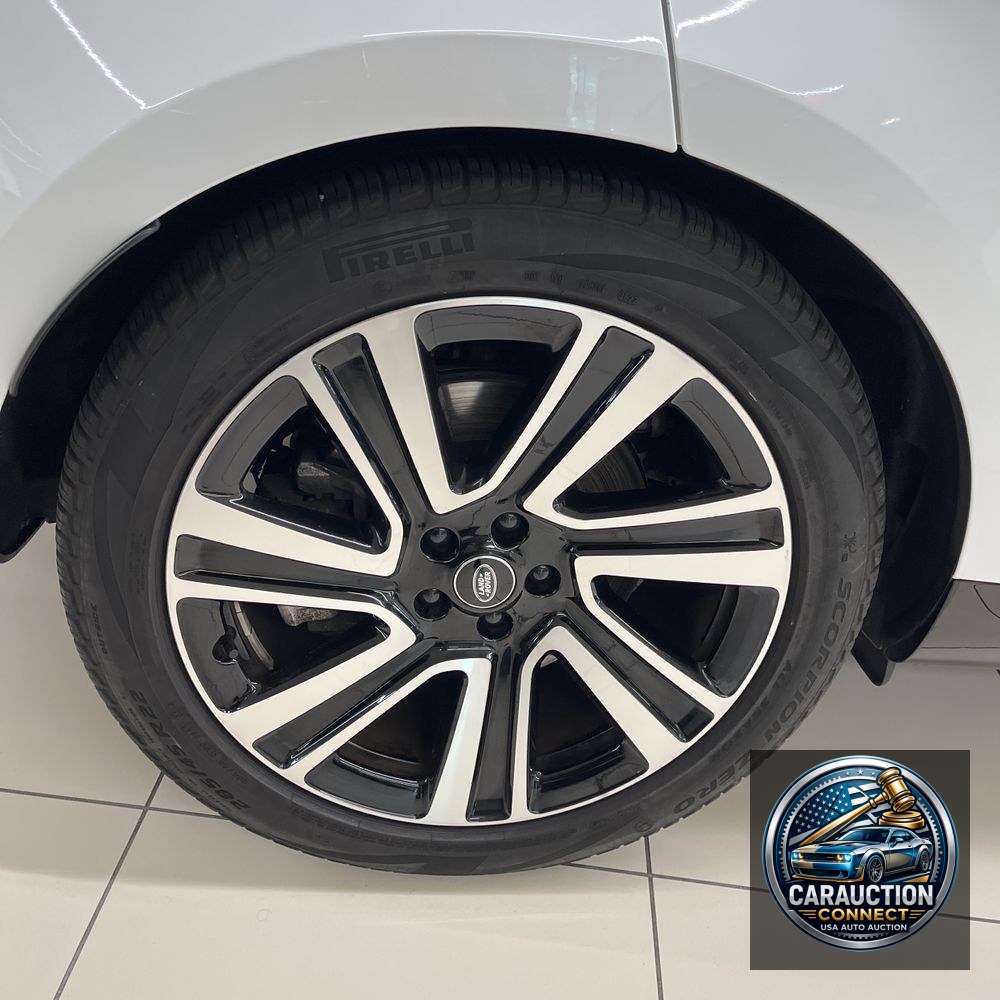 2023 Land Rover Range Rover P530 SE