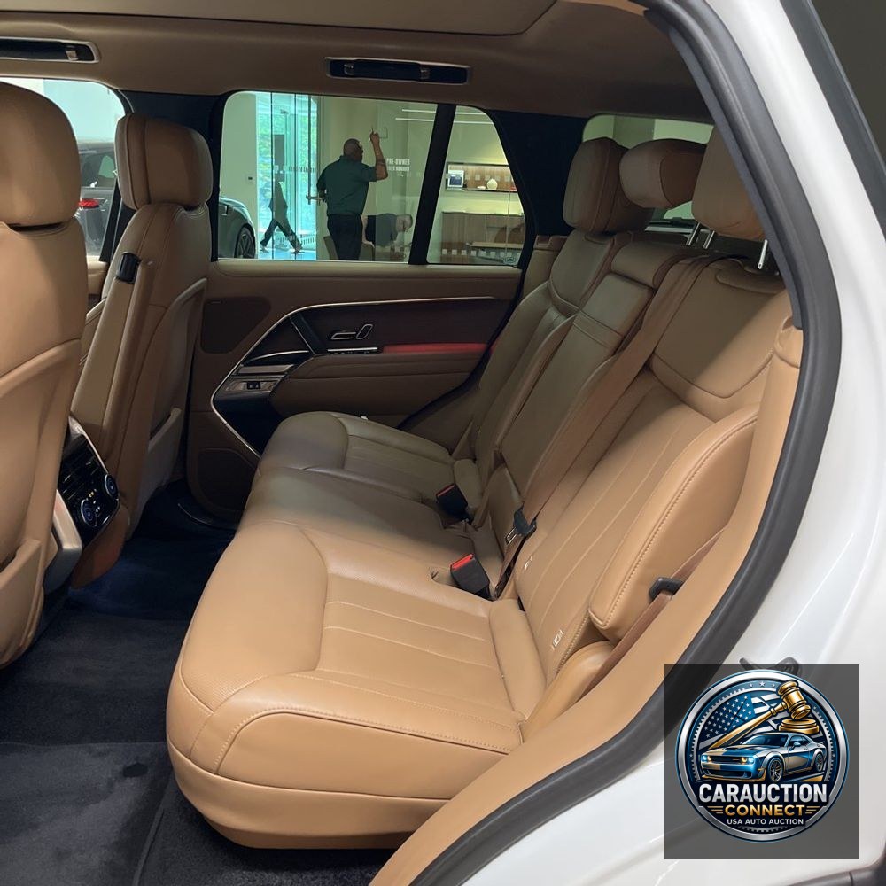2023 Land Rover Range Rover P530 SE