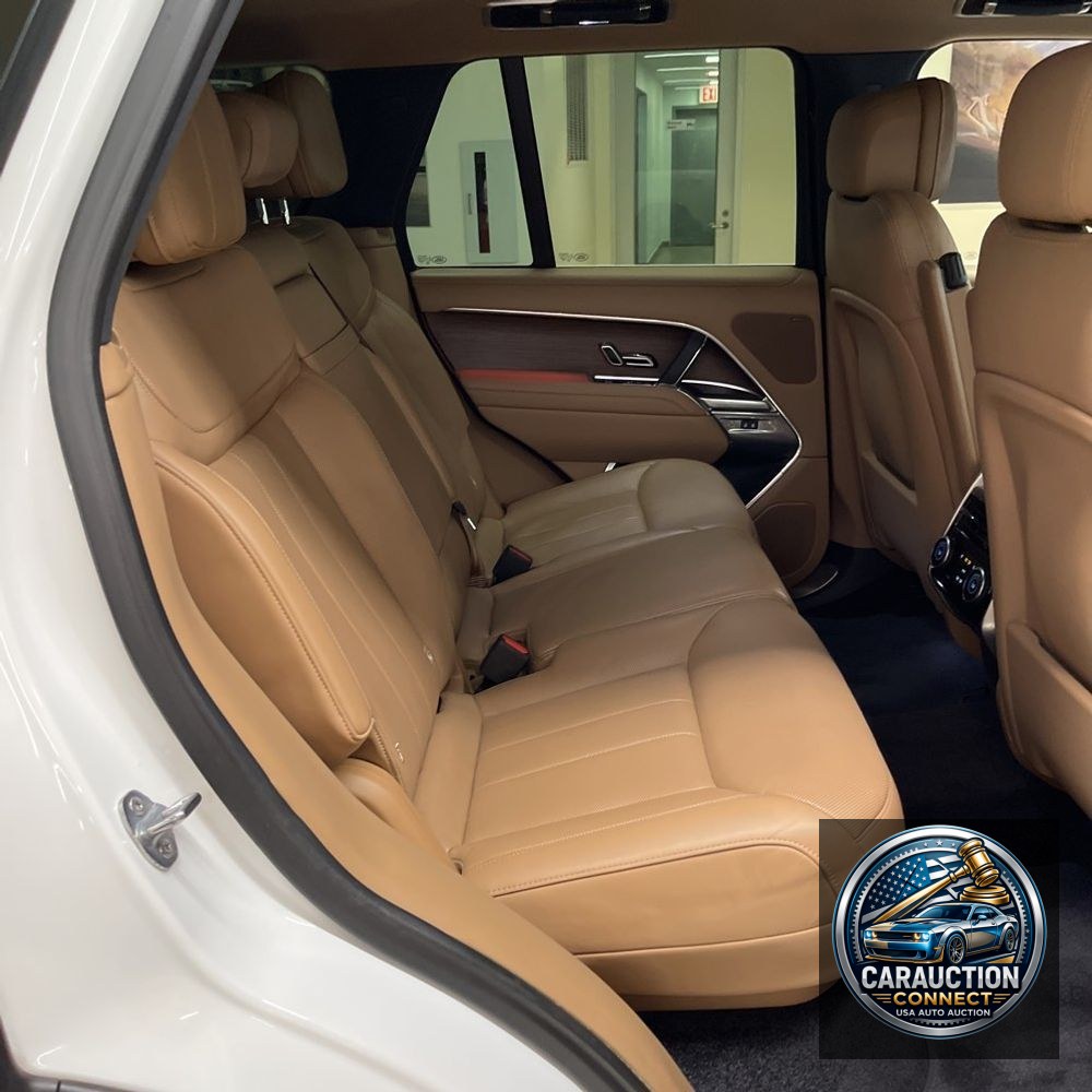 2023 Land Rover Range Rover P530 SE