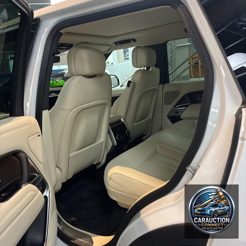 2023 Land Rover Range Rover P530 SE