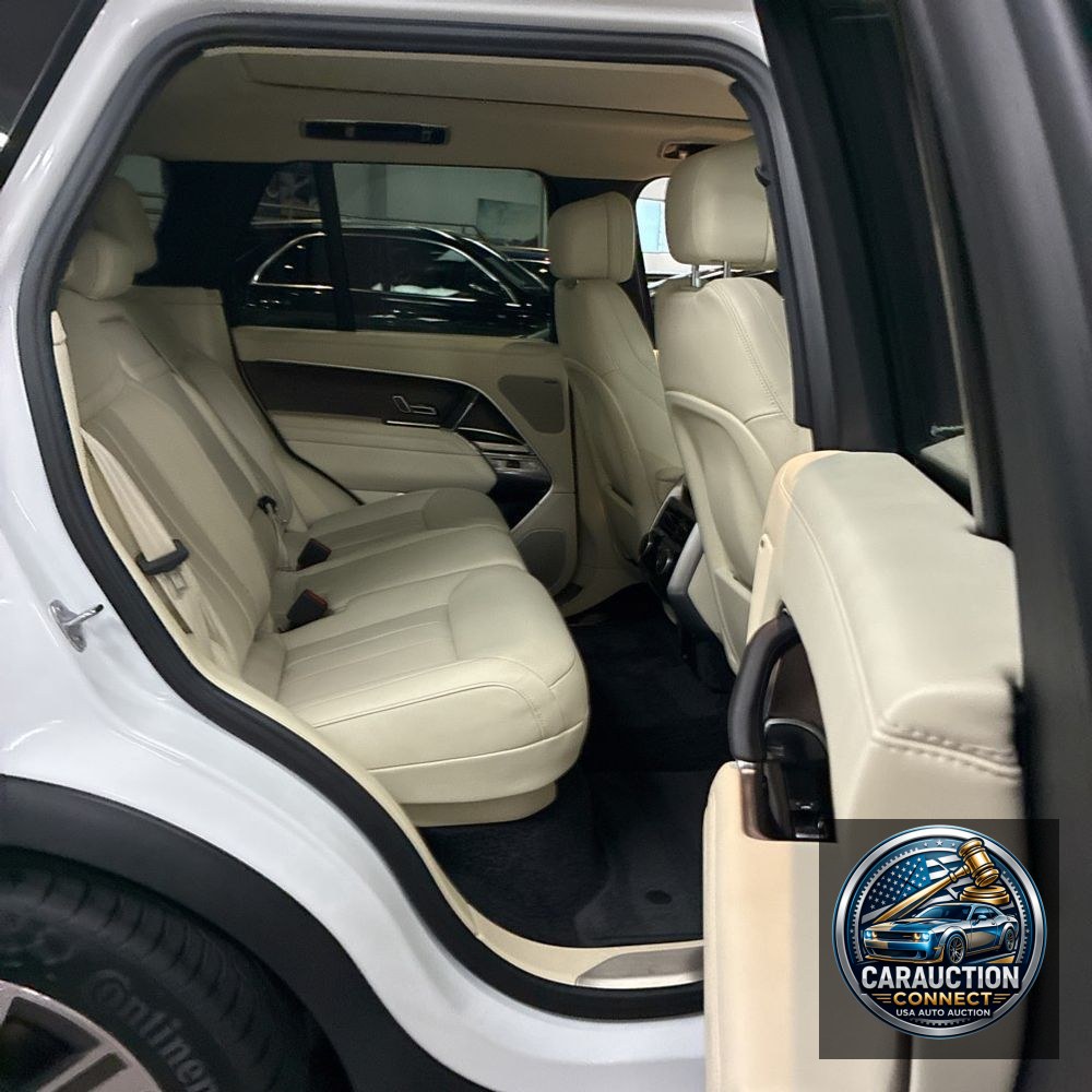 2023 Land Rover Range Rover P530 SE
