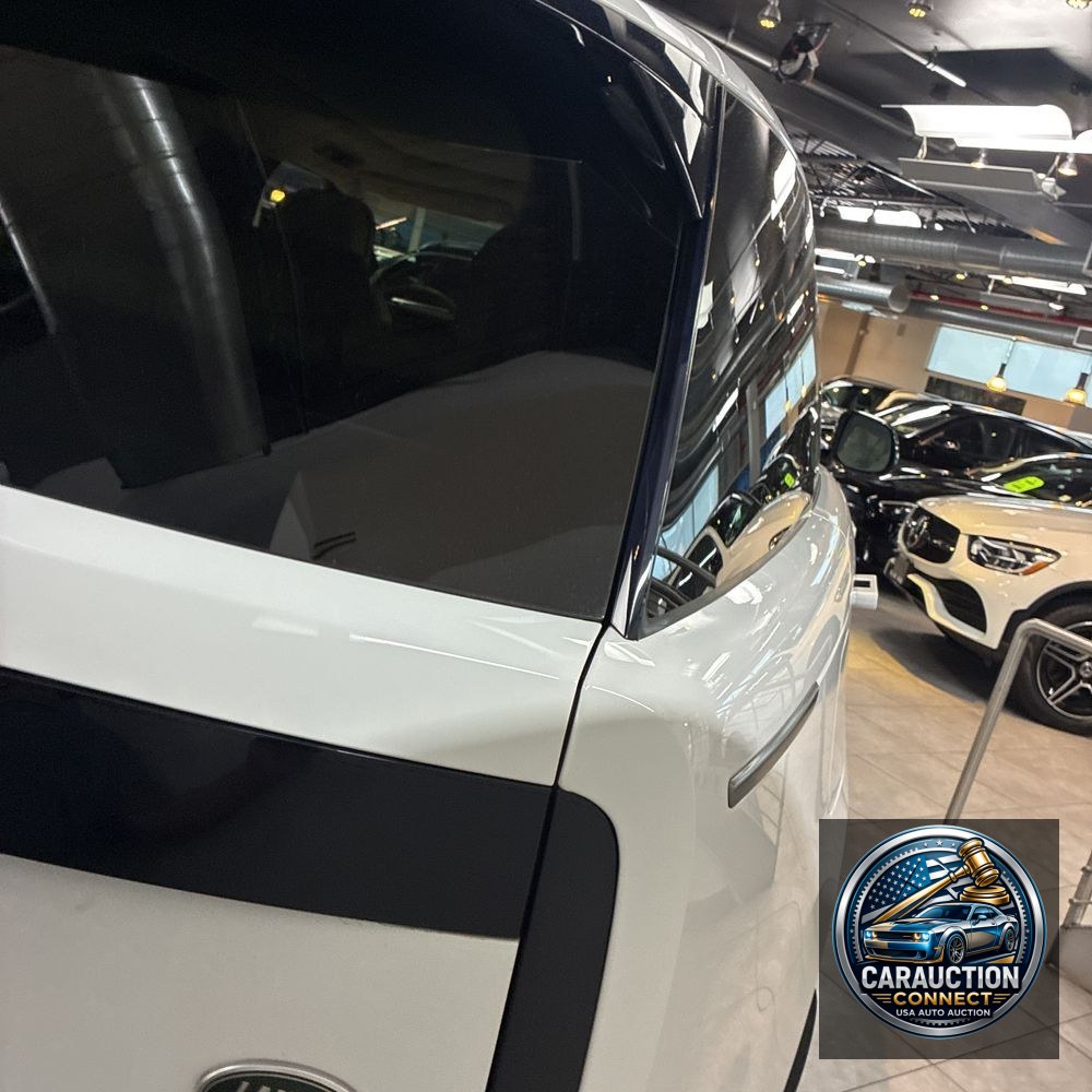 2023 Land Rover Range Rover P530 SE