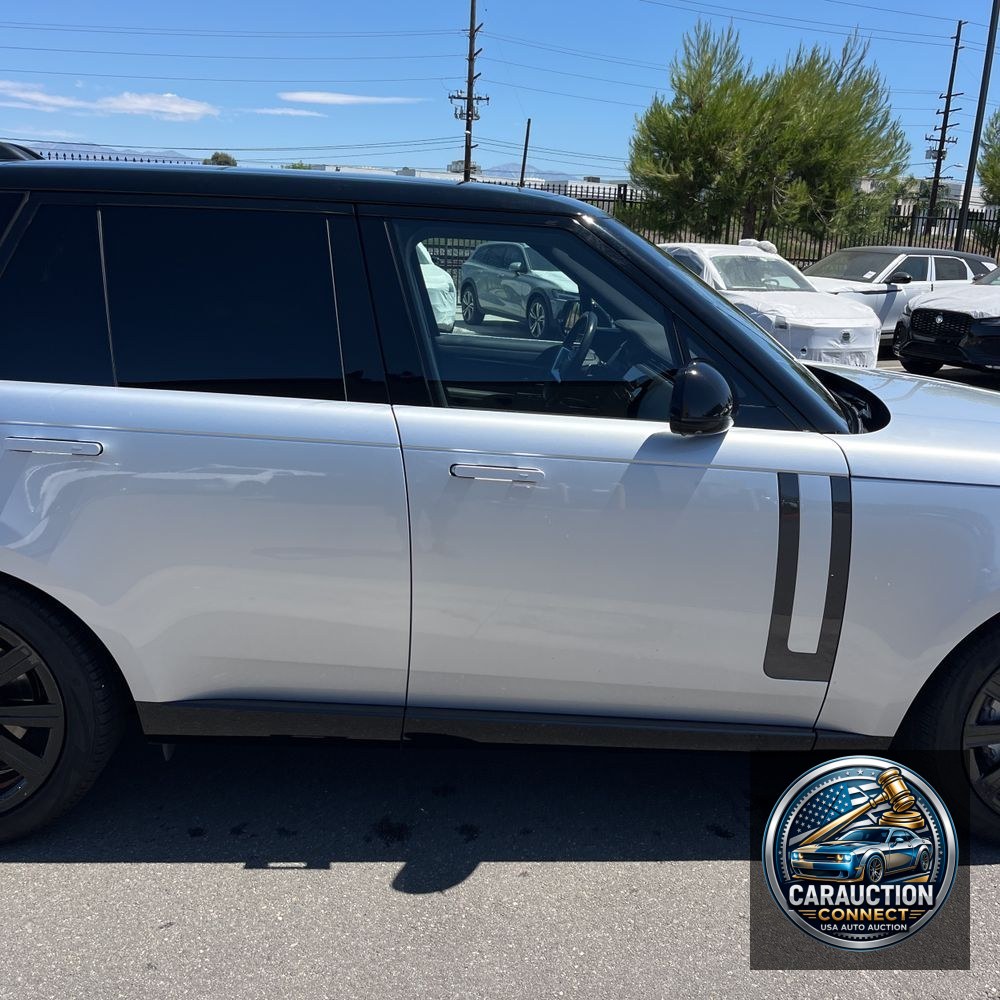 2023 Land Rover Range Rover SE