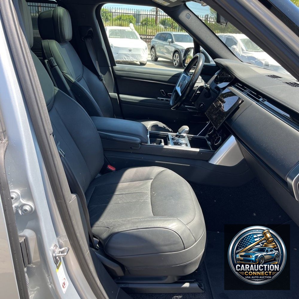 2023 Land Rover Range Rover SE