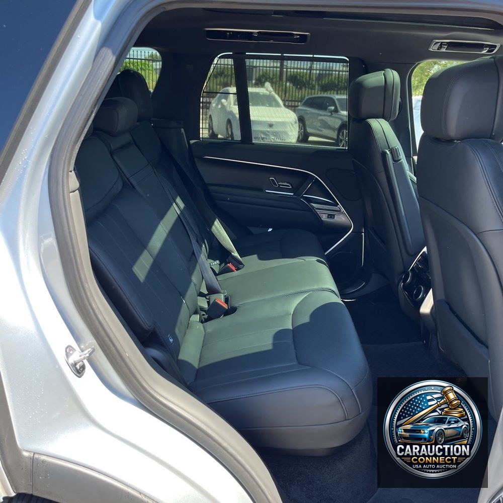 2023 Land Rover Range Rover SE