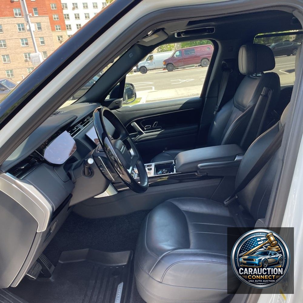 2023 Land Rover Range Rover P530 SE