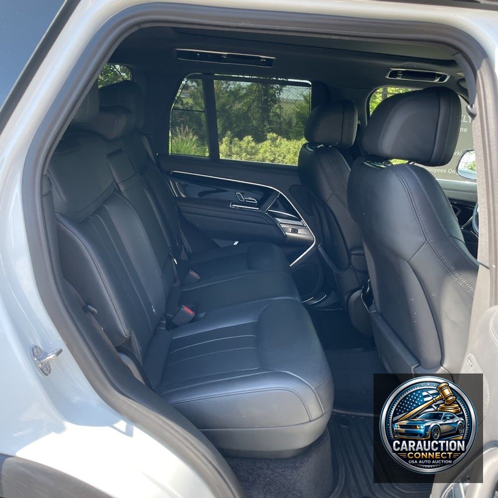 2023 Land Rover Range Rover P530 SE