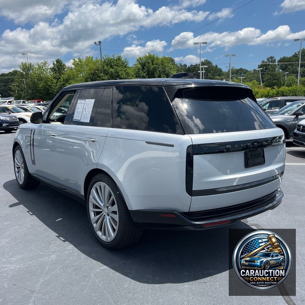2024 Land Rover Range Rover P530 SE