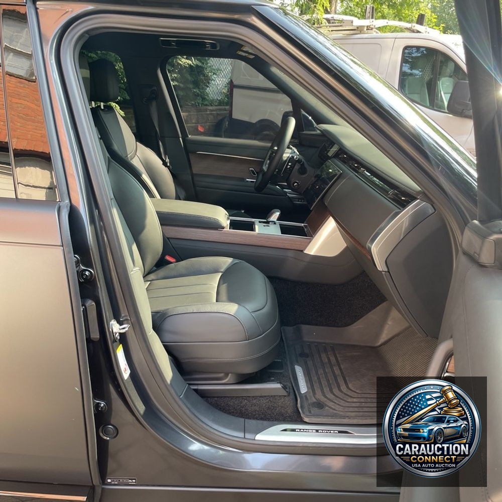 2025 Land Rover Range Rover SE P530