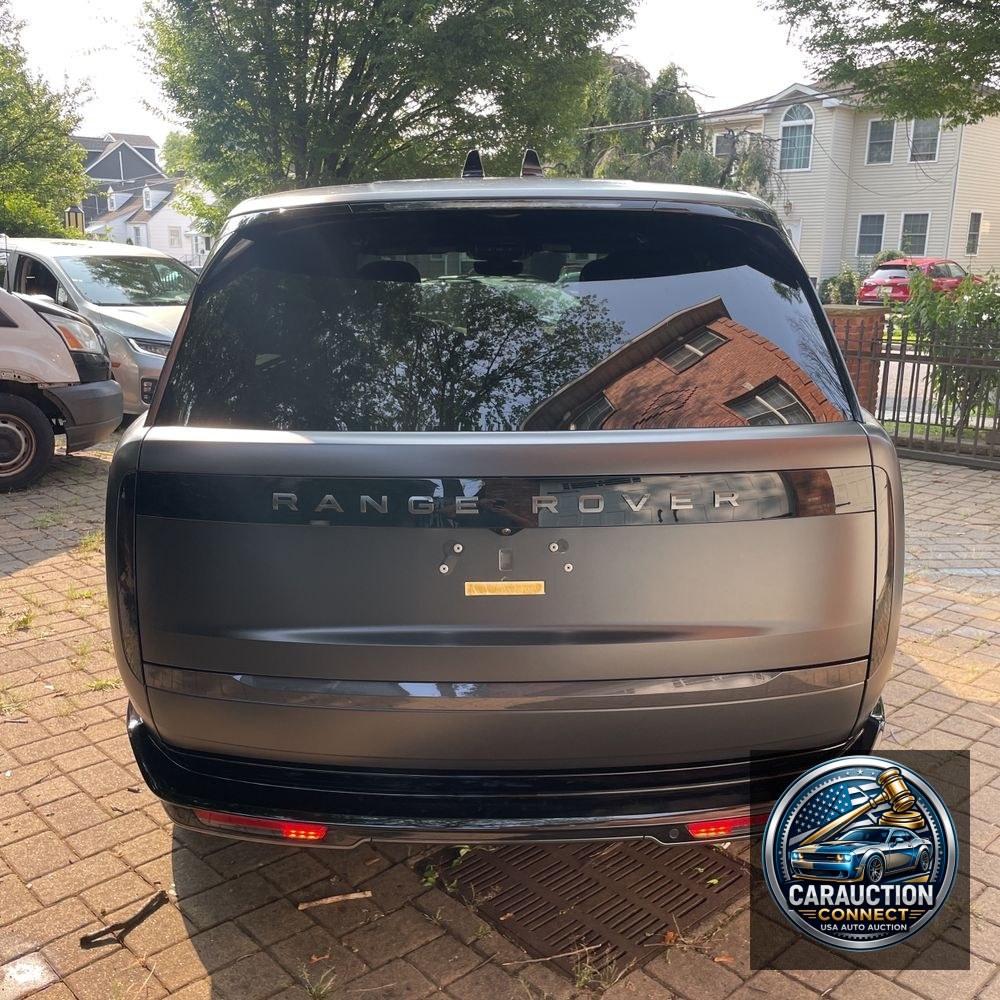 2025 Land Rover Range Rover SE P530