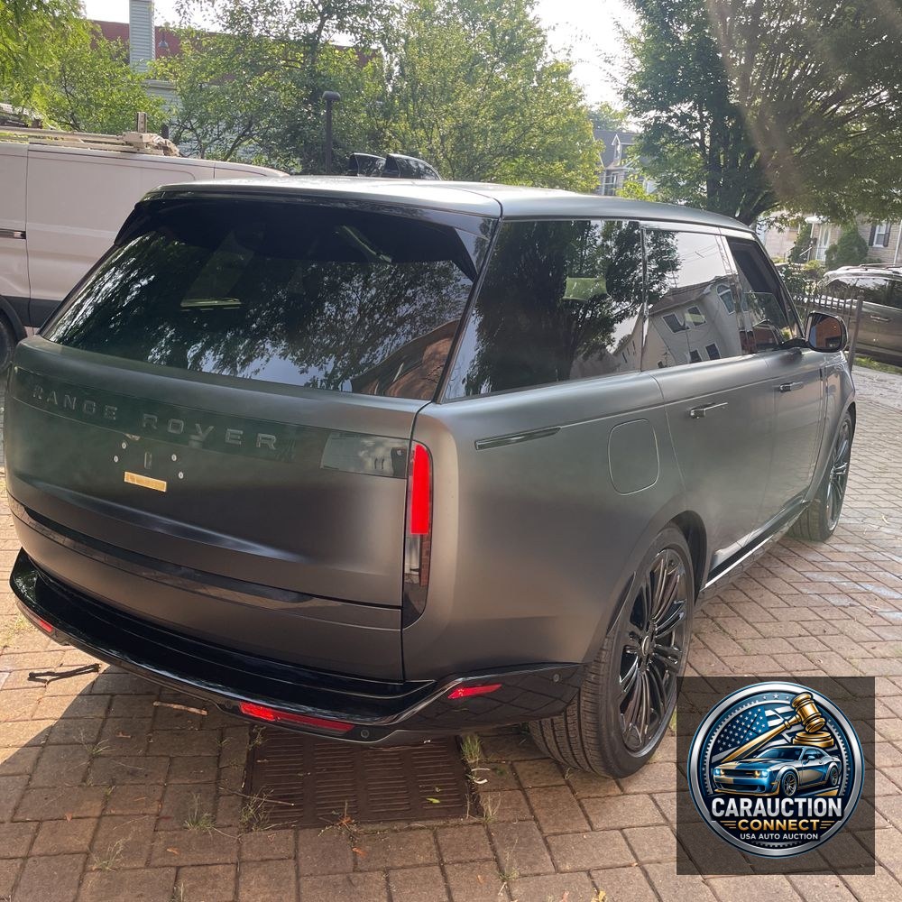 2025 Land Rover Range Rover SE P530