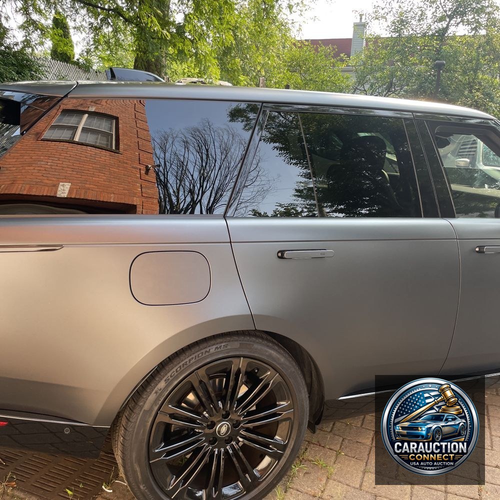 2025 Land Rover Range Rover SE P530