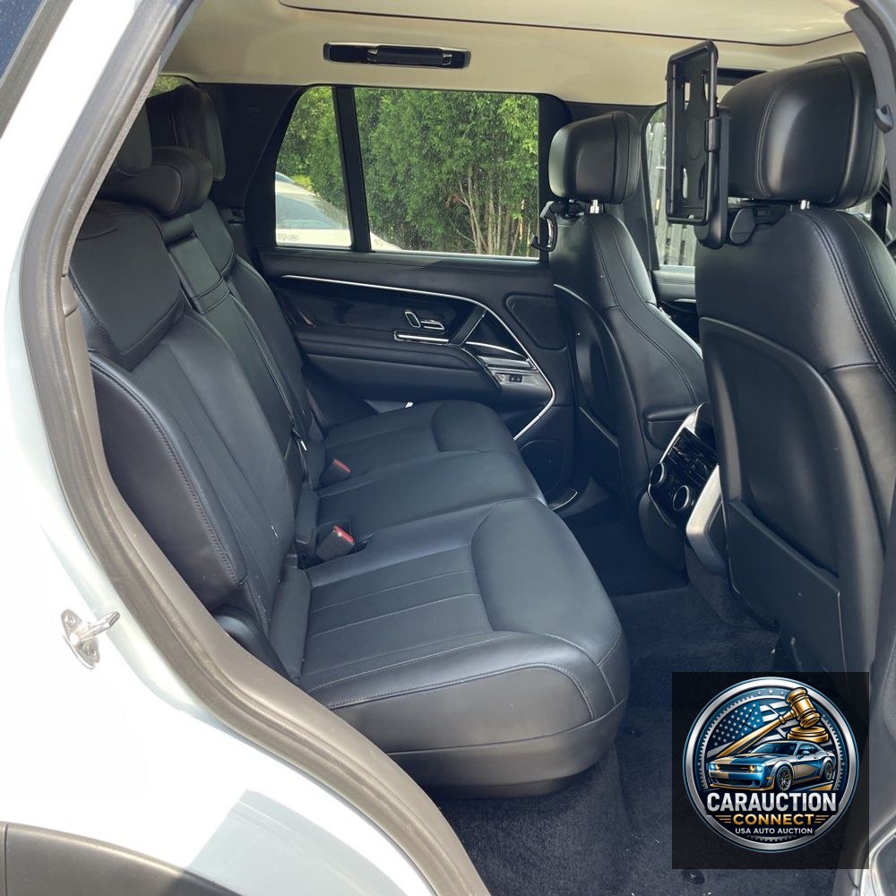 2022 Land Rover Range Rover P400 SE