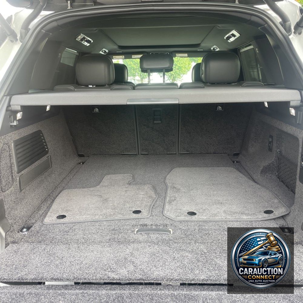 2024 Land Rover Range Rover P400 SE