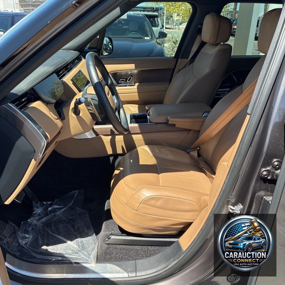 2024 Land Rover Range Rover SE P400