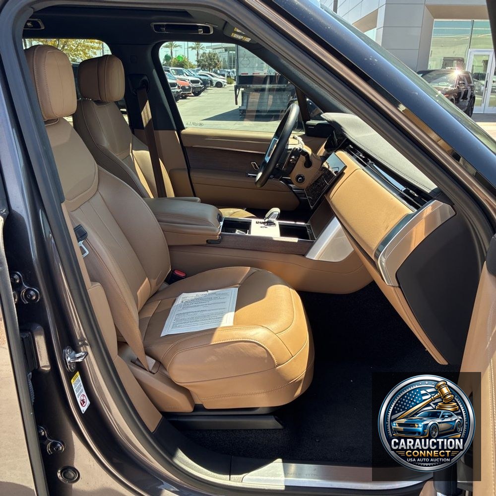 2024 Land Rover Range Rover SE P400