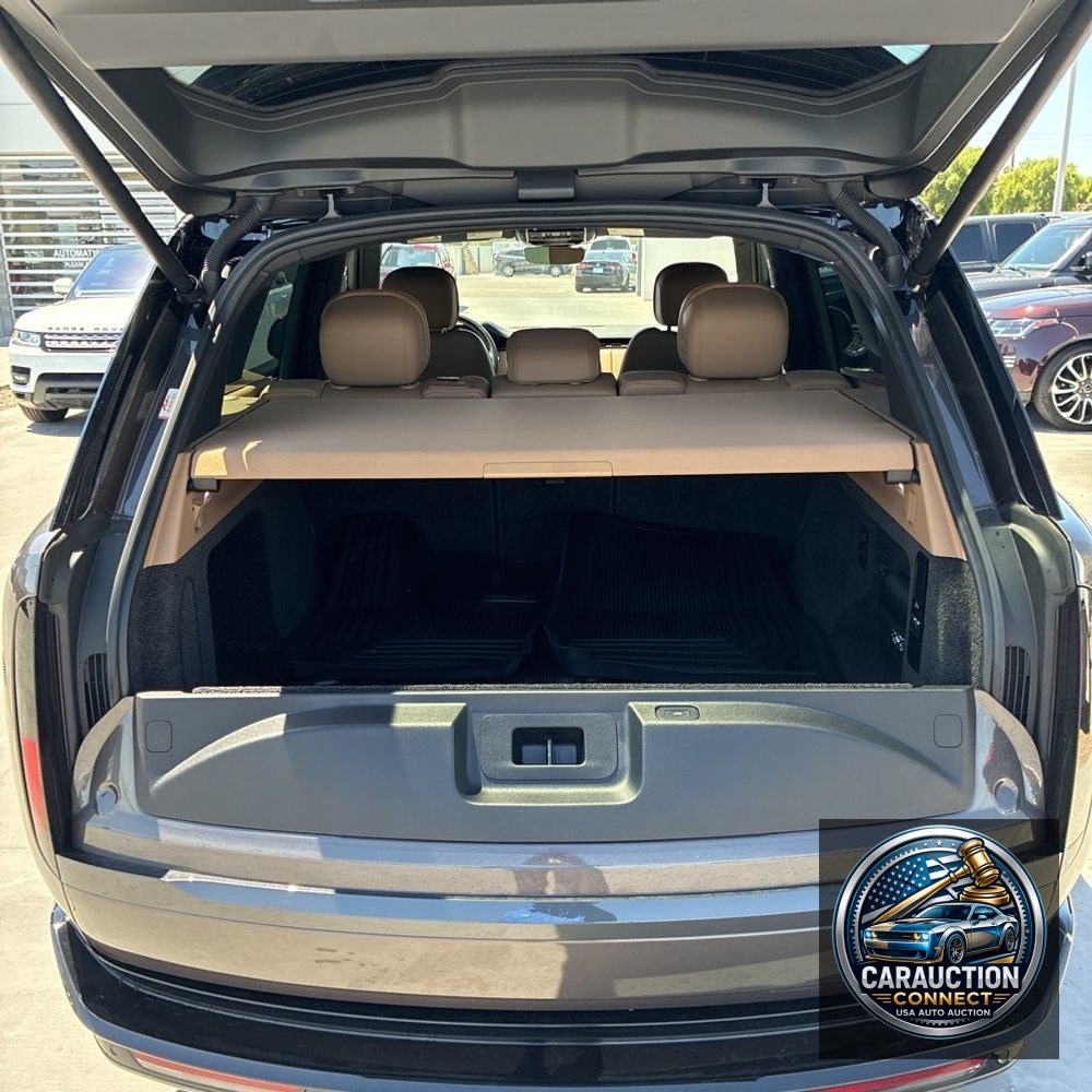 2024 Land Rover Range Rover SE P400