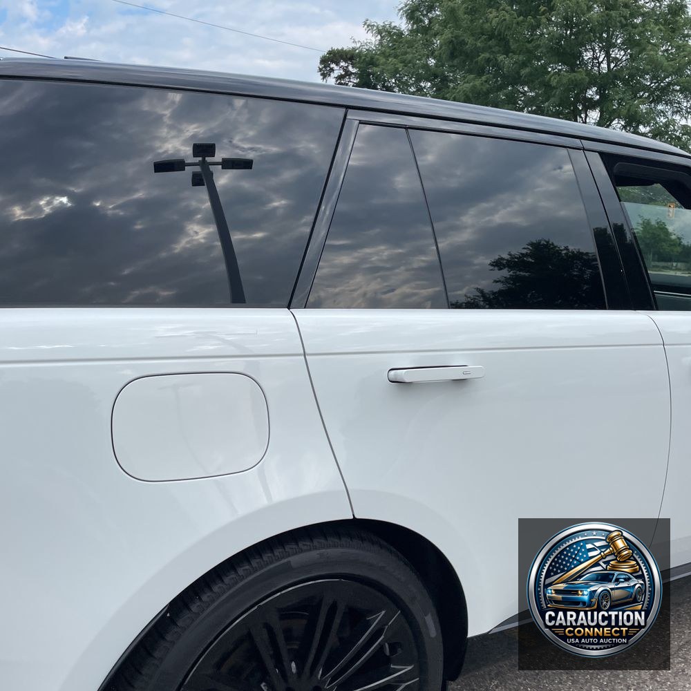 2025 Land Rover Range Rover P400 SE