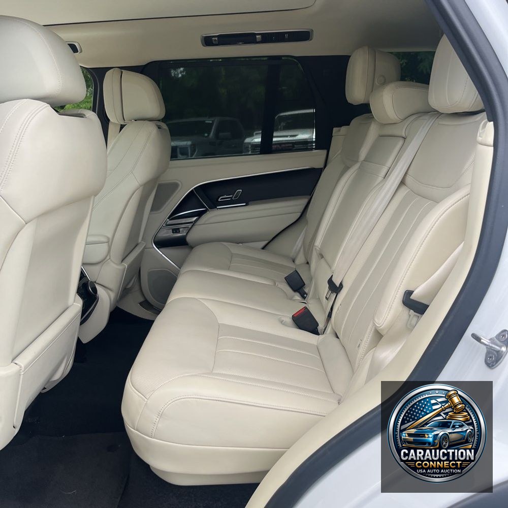 2023 Land Rover Range Rover P400 SE