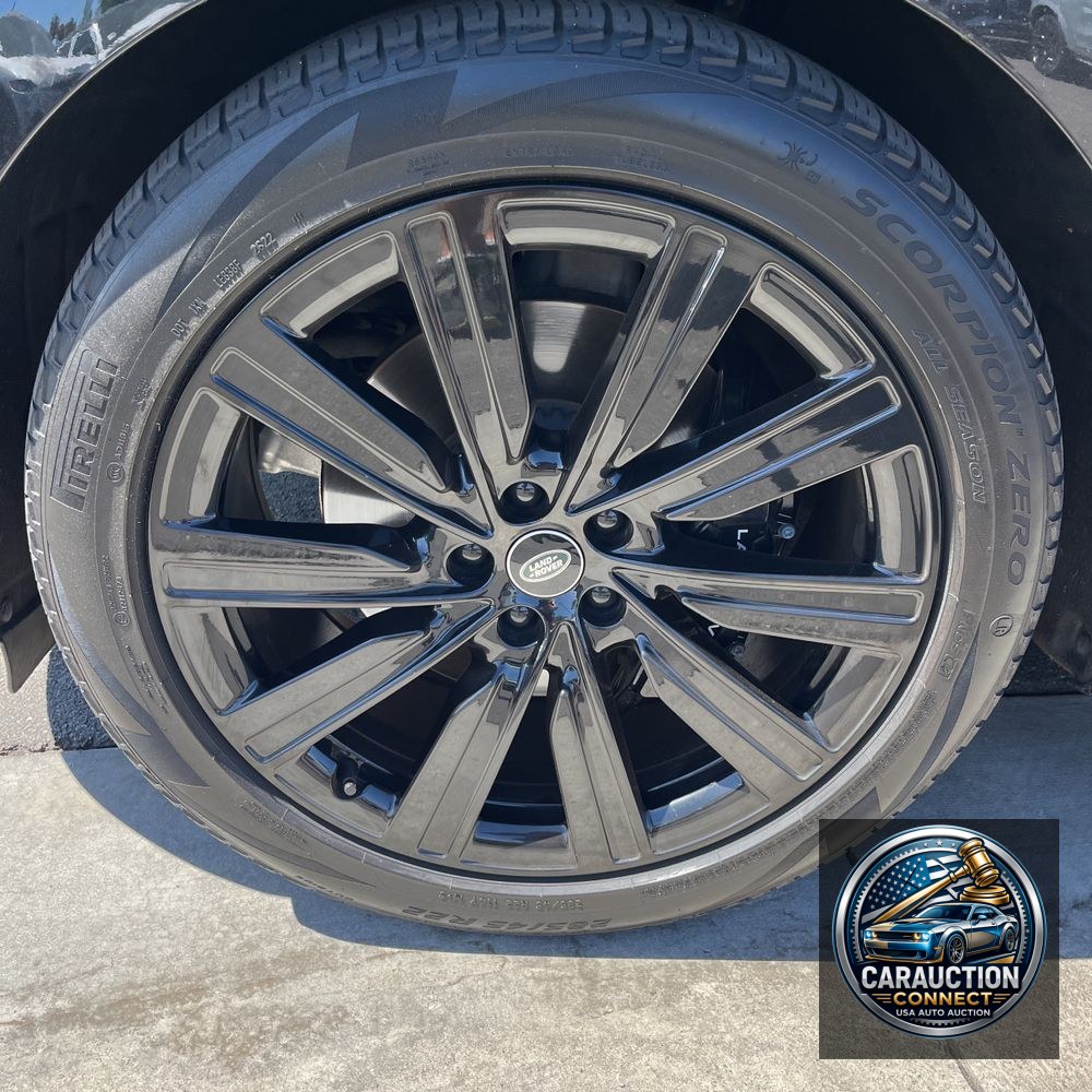 2023 Land Rover Range Rover SE