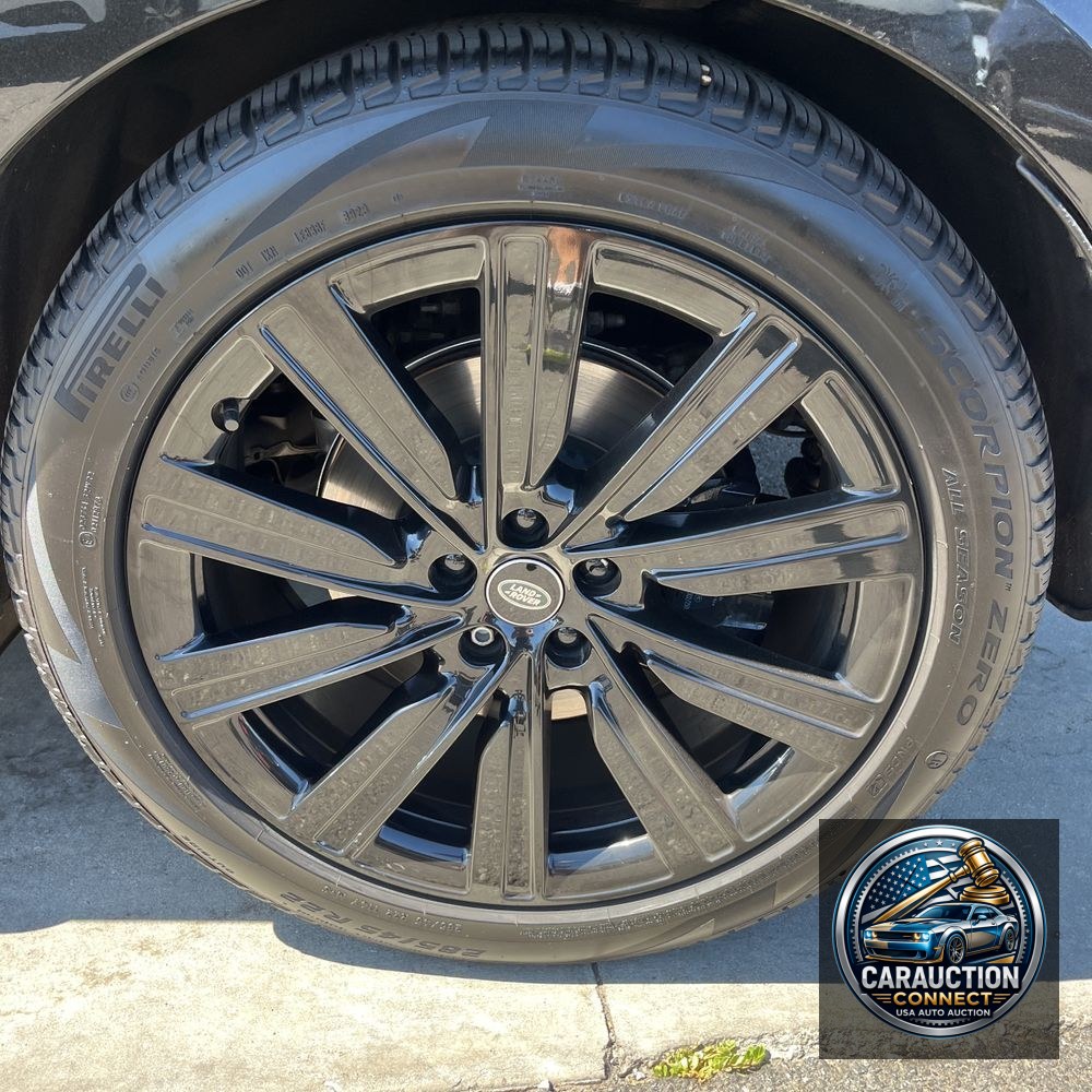 2023 Land Rover Range Rover SE