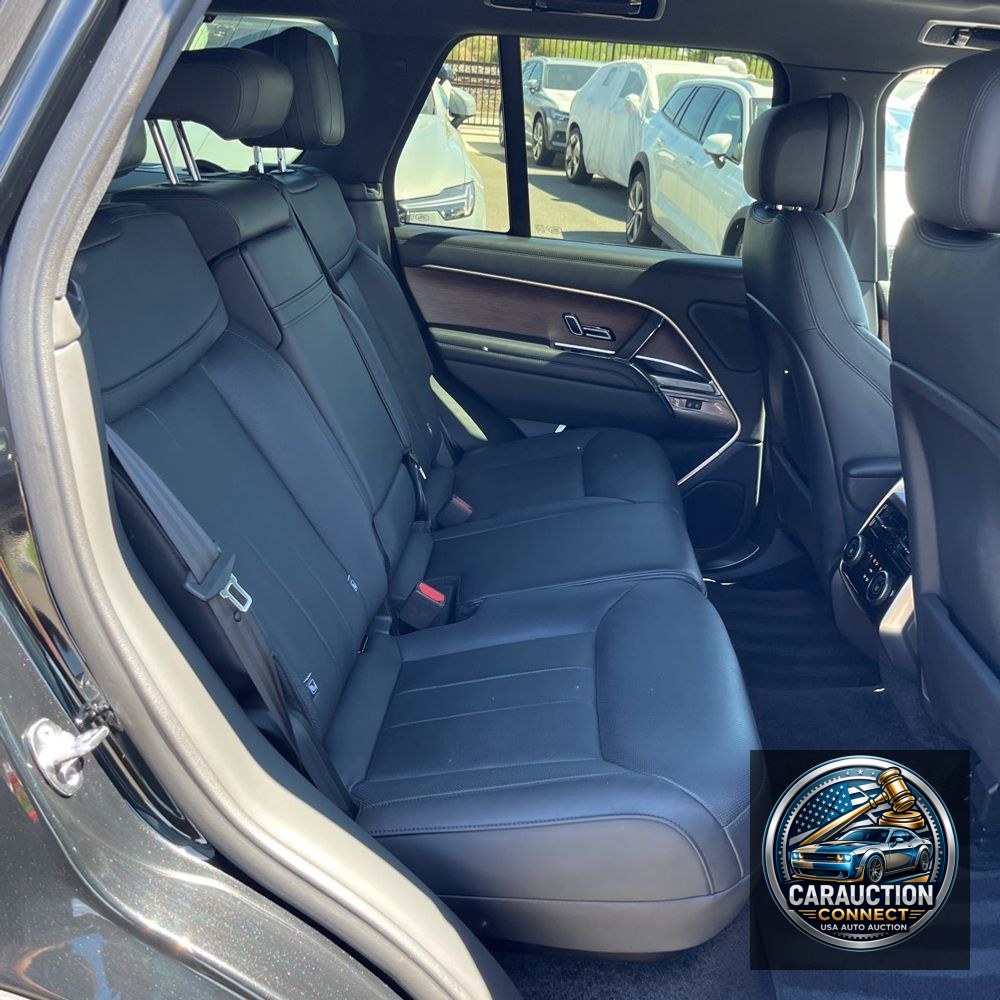 2023 Land Rover Range Rover SE