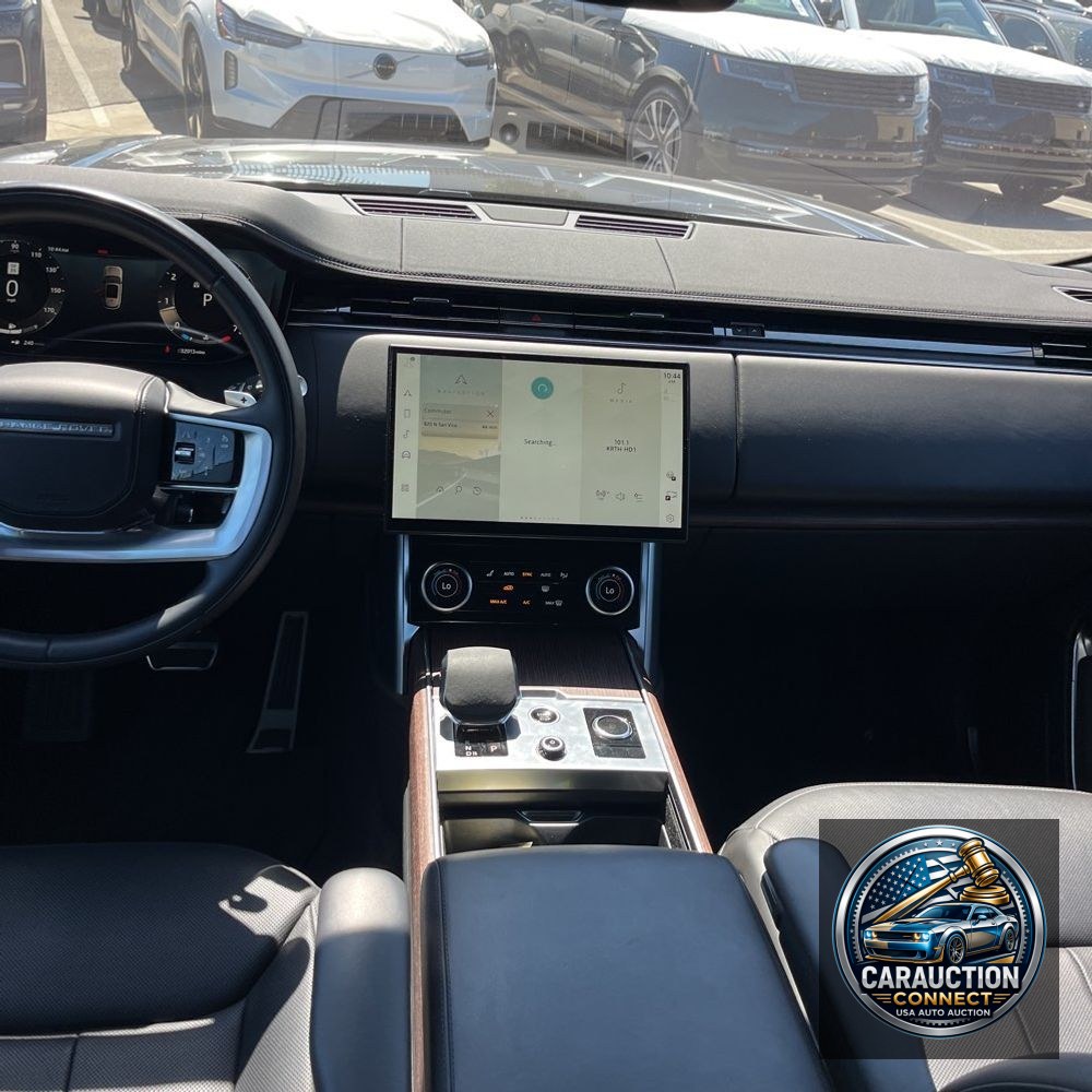 2023 Land Rover Range Rover SE