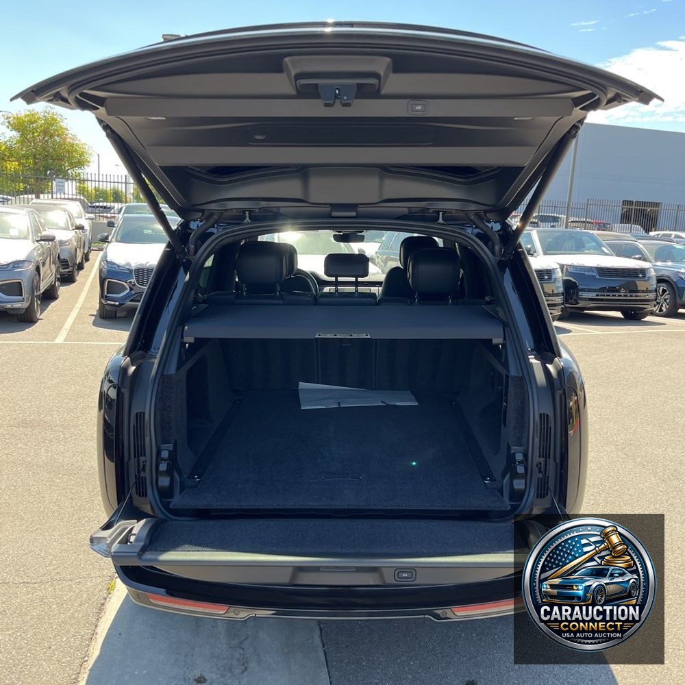 2023 Land Rover Range Rover SE