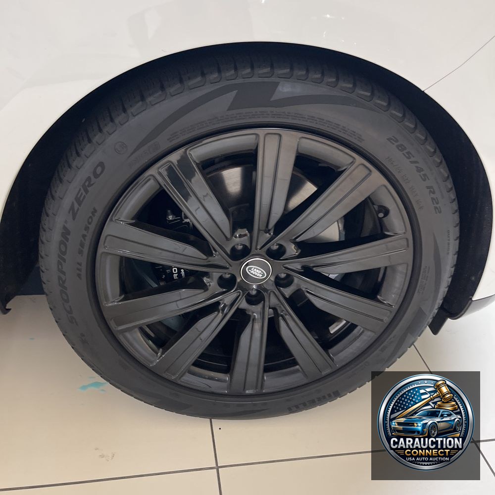 2023 Land Rover Range Rover SE