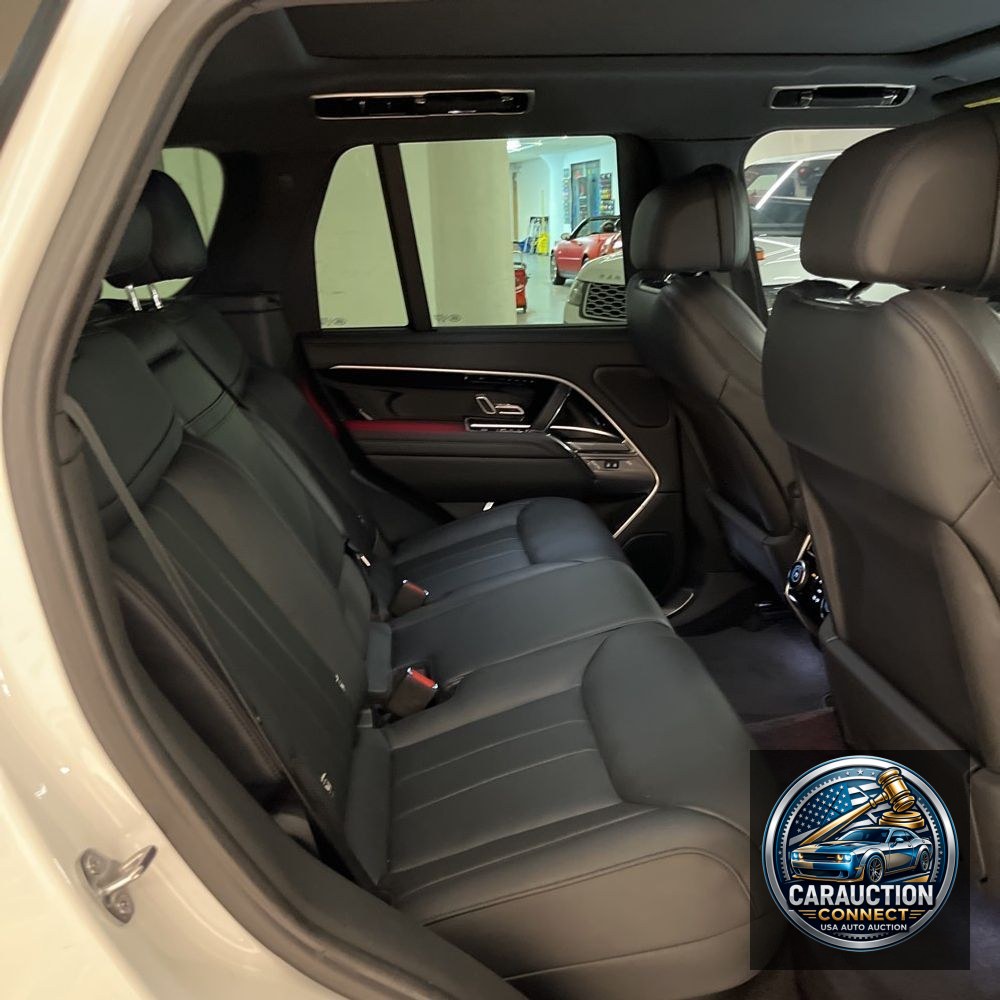 2023 Land Rover Range Rover SE