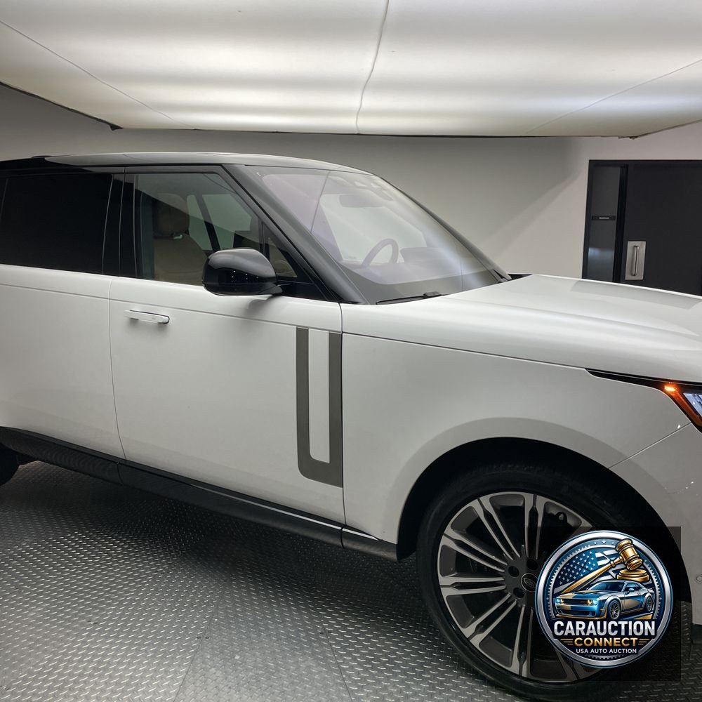 2023 Land Rover Range Rover P400 SE LWB